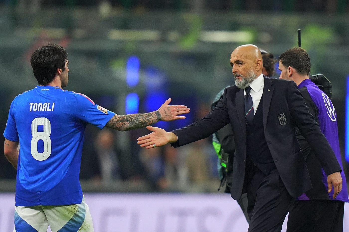 Sandro Tonali con la maglia della Nazionale e Luciano Spalletti, Ct Italia